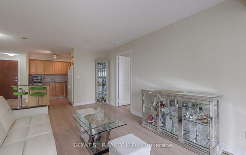 Photo 13 at 1610 - 310 Burnhamthorpe Road W, City Centre, Mississauga