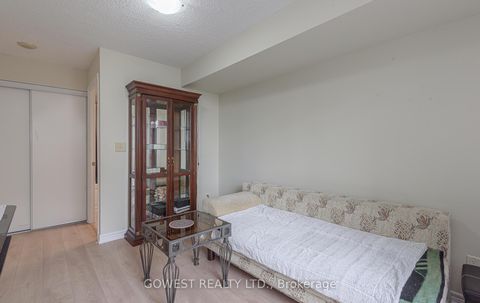 Photo 15 at 1610 - 310 Burnhamthorpe Road W, City Centre, Mississauga