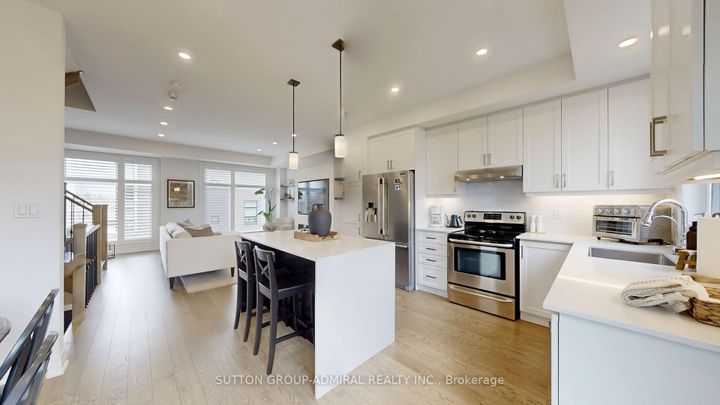 Photo 7 at 60 Juneau Street, East Woodbridge, Vaughan