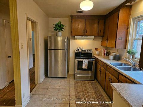 Photo 4 at 69 Haliburton Avenue, City Centre West, Toronto