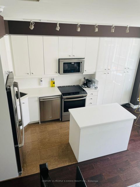 Photo 9 at 703 - 225 Webb Drive, City Centre, Mississauga