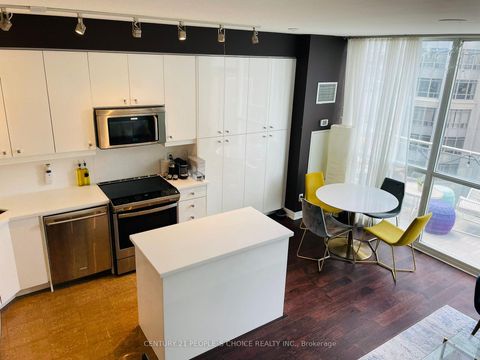 Photo 11 at 703 - 225 Webb Drive, City Centre, Mississauga