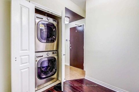 Photo 17 at 703 - 225 Webb Drive, City Centre, Mississauga