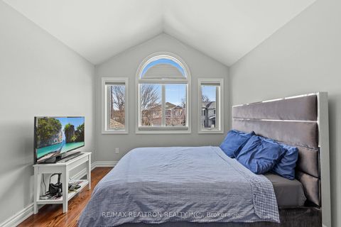 Photo 29 at 10 Gorman Park Road, Clanton Park, Toronto