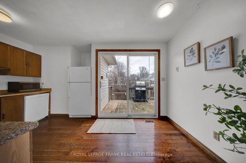 Photo 16 at 2 Fairbairn Court S, Bowmanville, Clarington