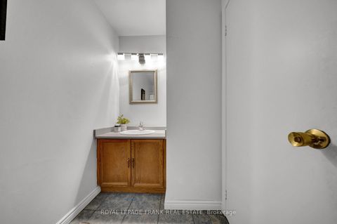 Photo 20 at 2 Fairbairn Court S, Bowmanville, Clarington