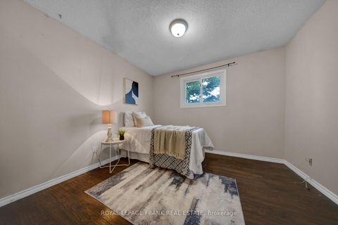 Photo 21 at 2 Fairbairn Court S, Bowmanville, Clarington