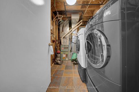 Photo 29 at 2 Fairbairn Court S, Bowmanville, Clarington