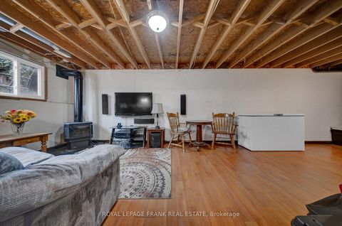 Photo 32 at 2 Fairbairn Court S, Bowmanville, Clarington