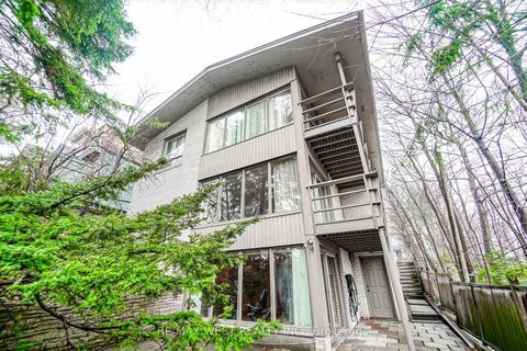 Photo 11 at 47 Saint Georges Road, Humber Valley, Toronto