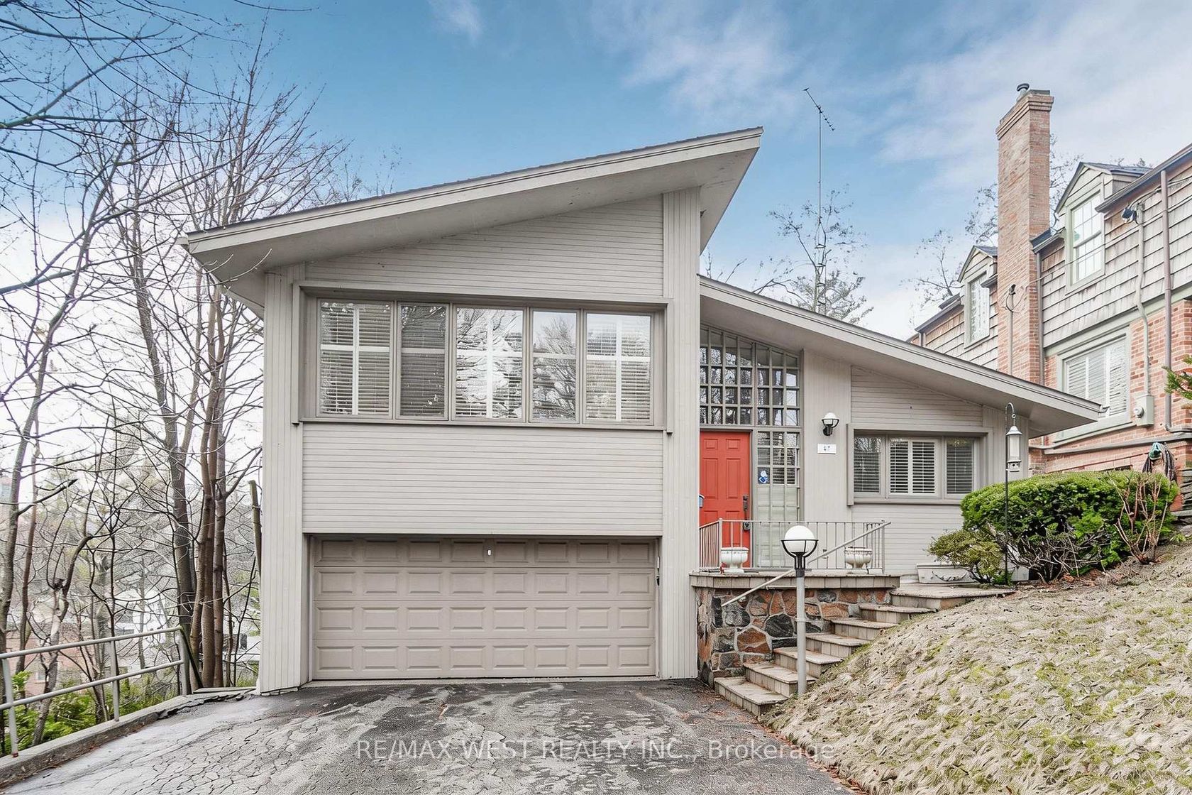 47 Saint Georges Road, Humber Valley, Toronto by Loree Meneguzzi Real Estate 47 Saint Georges Road, Humber Valley, Toronto