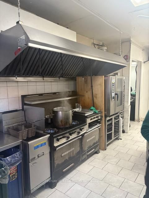 Photo 4 at 109 Jefferson Avenue, South Parkdale, Toronto