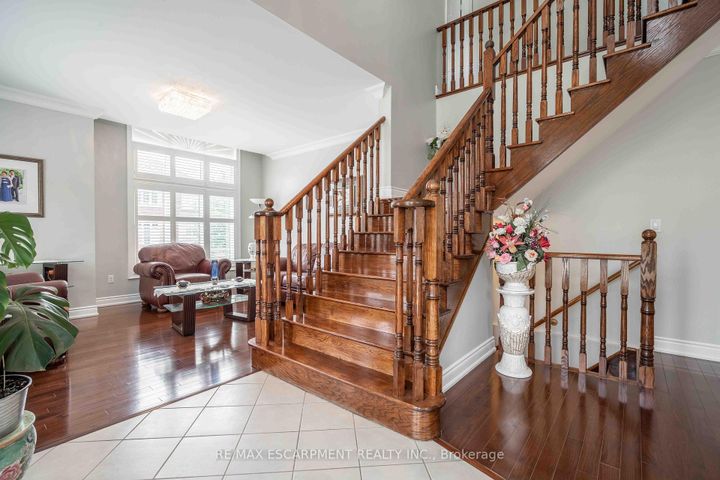 Photo 3 at 3220 SORRENTO Crescent, Alton, Burlington