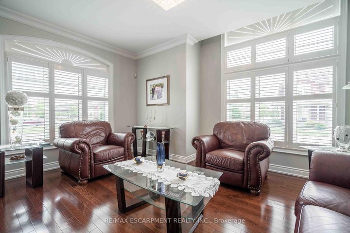 Photo 5 at 3220 SORRENTO Crescent, Alton, Burlington