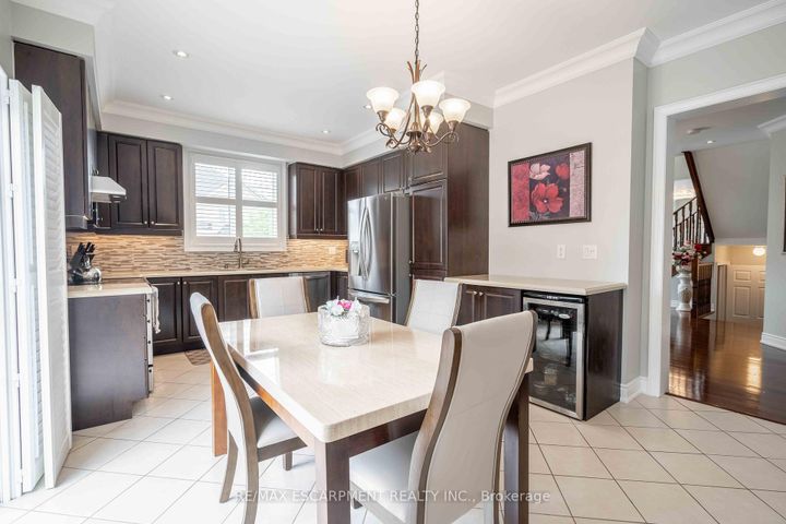 Photo 14 at 3220 SORRENTO Crescent, Alton, Burlington