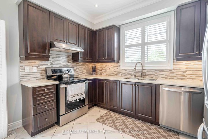 Photo 16 at 3220 SORRENTO Crescent, Alton, Burlington