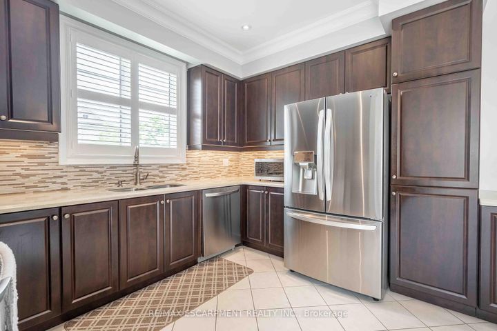 Photo 17 at 3220 SORRENTO Crescent, Alton, Burlington