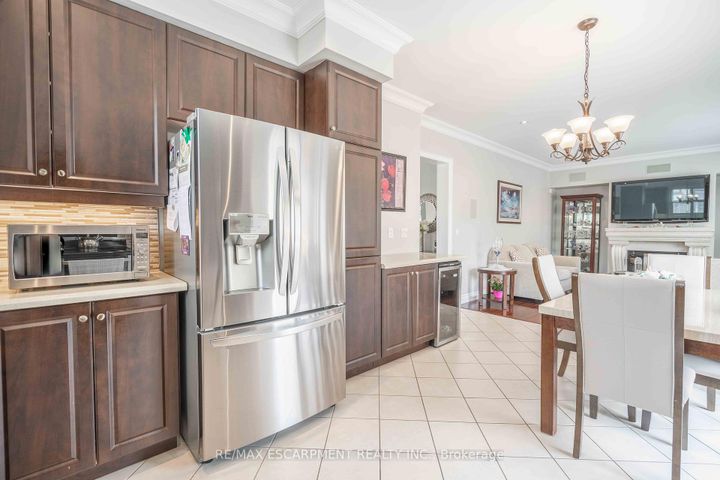 Photo 18 at 3220 SORRENTO Crescent, Alton, Burlington