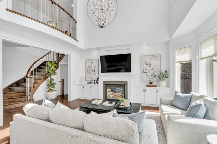 Photo 2 at 202 Innville Crescent, BR Bronte, Oakville