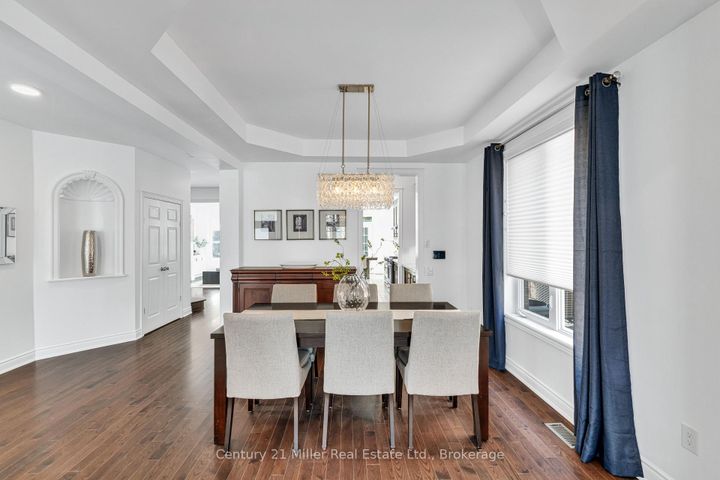 Photo 10 at 202 Innville Crescent, BR Bronte, Oakville