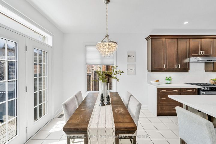 Photo 11 at 202 Innville Crescent, BR Bronte, Oakville