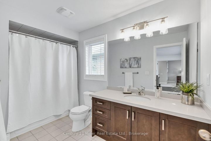 Photo 27 at 202 Innville Crescent, BR Bronte, Oakville