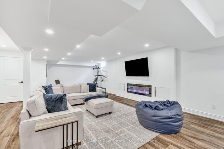 Photo 34 at 202 Innville Crescent, BR Bronte, Oakville