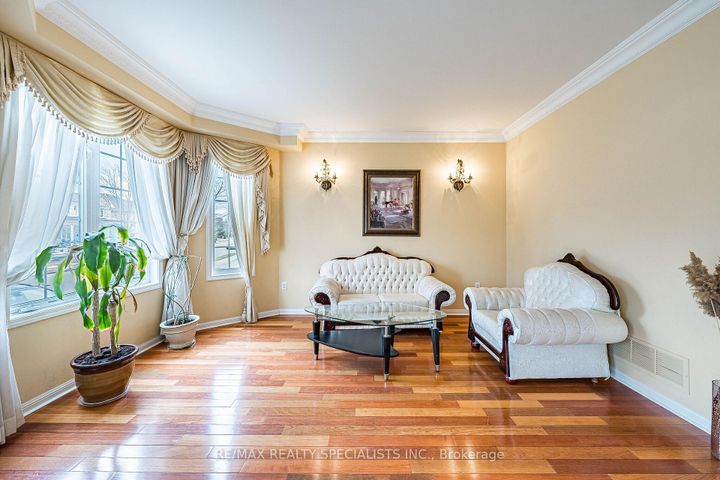 Photo 5 at 85 Bloomsbury Avenue, Vales of Castlemore, Brampton