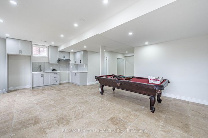 Photo 37 at 85 Bloomsbury Avenue, Vales of Castlemore, Brampton