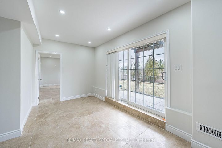 Photo 40 at 85 Bloomsbury Avenue, Vales of Castlemore, Brampton