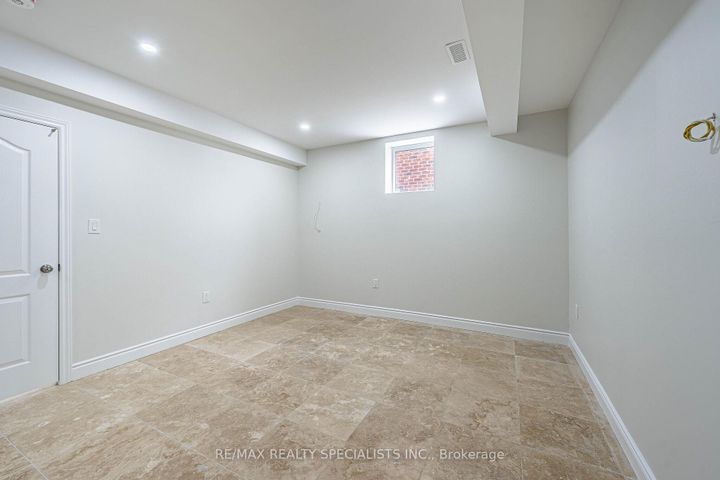 Photo 42 at 85 Bloomsbury Avenue, Vales of Castlemore, Brampton