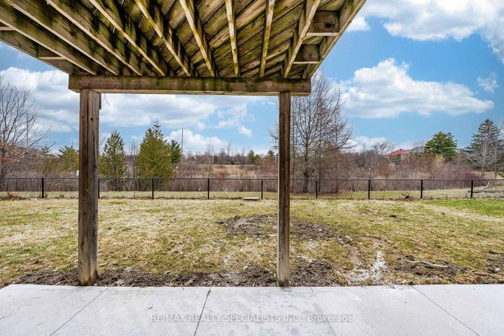 Photo 46 at 85 Bloomsbury Avenue, Vales of Castlemore, Brampton