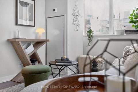 Photo 6 at 623 - 38 Howard Park Avenue, Roncesvalles, Toronto