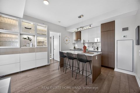 Photo 10 at 623 - 38 Howard Park Avenue, Roncesvalles, Toronto