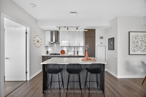 Photo 13 at 623 - 38 Howard Park Avenue, Roncesvalles, Toronto