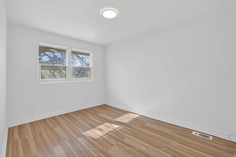 Photo 17 at 226 Septonne Avenue, London, Newmarket