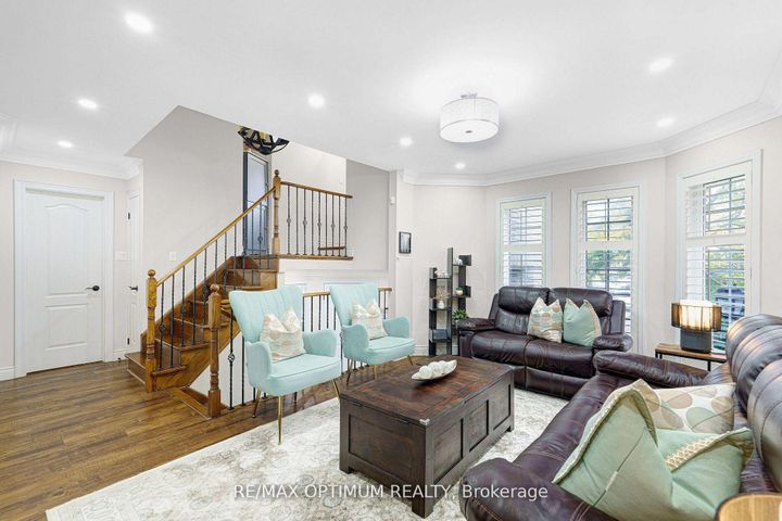 Photo 7 at 3 Sweet Briar Lane, Snelgrove, Brampton