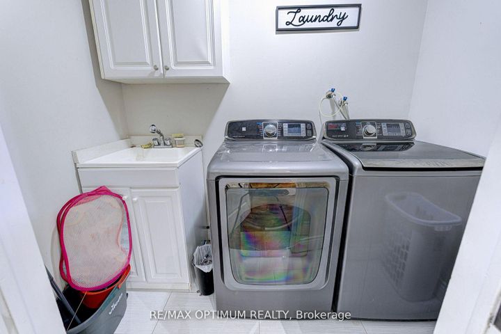 Photo 28 at 3 Sweet Briar Lane, Snelgrove, Brampton