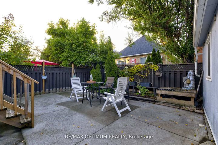 Photo 34 at 3 Sweet Briar Lane, Snelgrove, Brampton