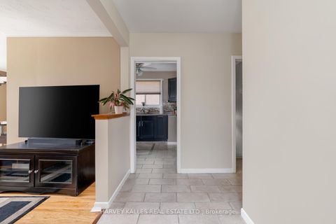 Photo 9 at 47 Brightside Drive, West Hill, Toronto