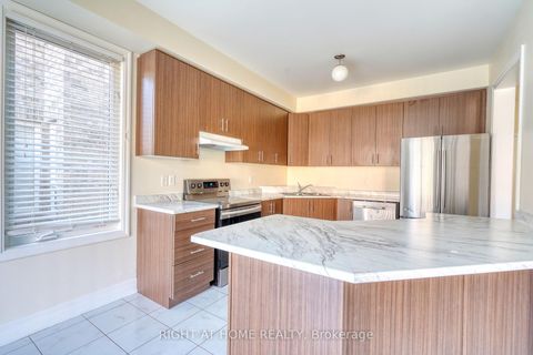 Photo 5 at 17 Mercury Avenue, Keswick South, Georgina