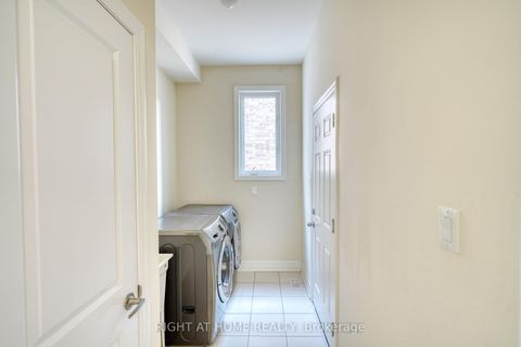 Photo 10 at 17 Mercury Avenue, Keswick South, Georgina