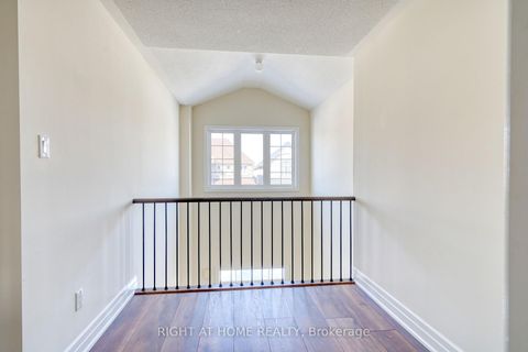 Photo 16 at 17 Mercury Avenue, Keswick South, Georgina