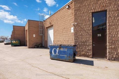 Photo 29 at 35 - 101 Toro Road, York University Heights, Toronto