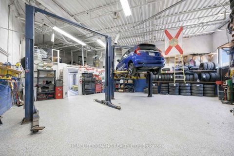 Photo 2 at 35 - 101 Toro Road, York University Heights, Toronto