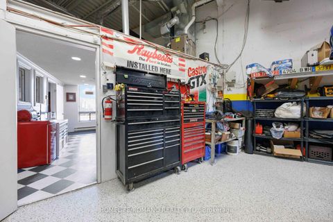 Photo 8 at 35 - 101 Toro Road, York University Heights, Toronto