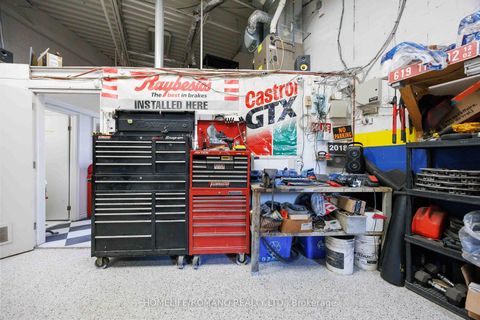 Photo 11 at 35 - 101 Toro Road, York University Heights, Toronto