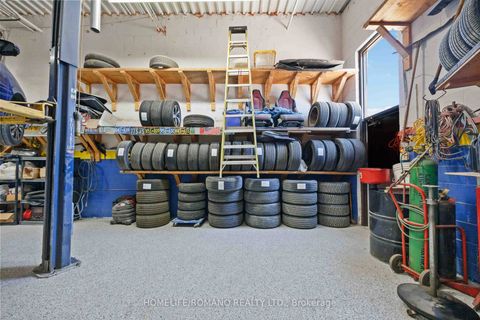 Photo 14 at 35 - 101 Toro Road, York University Heights, Toronto