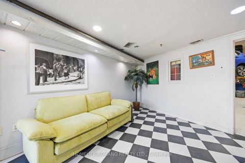 Photo 18 at 35 - 101 Toro Road, York University Heights, Toronto