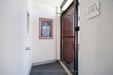 Photo 22 at 35 - 101 Toro Road, York University Heights, Toronto